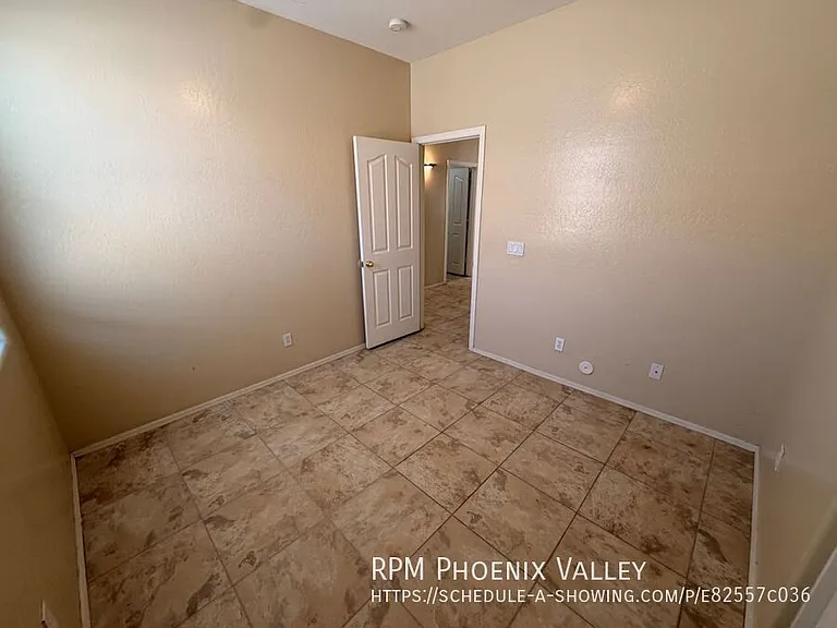 15227 W Jackson St — Photo 14
