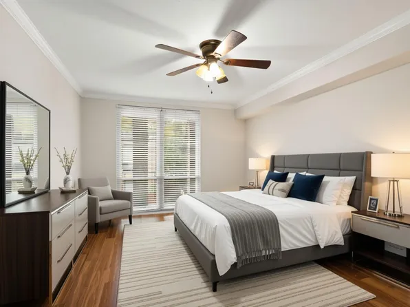 4635 Wild Indigo St APT 512, Houston, TX 77027