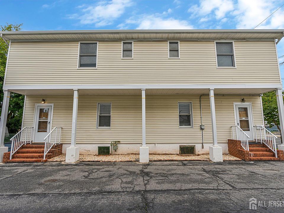 1st image of 18 Robinson St