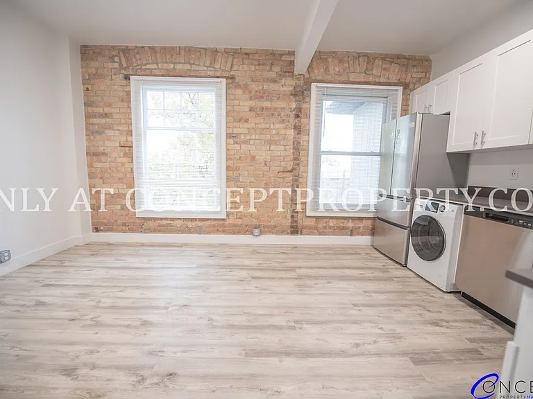 First Avenue Flats — Photo 30