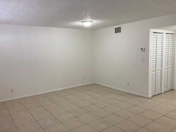 4th image of 6001 NW 7th St #10