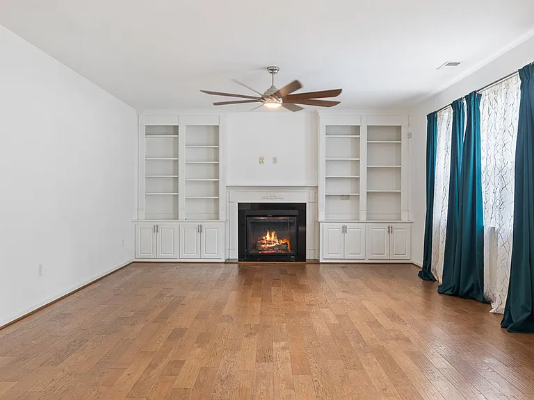 721 Tyler Way — Photo 17