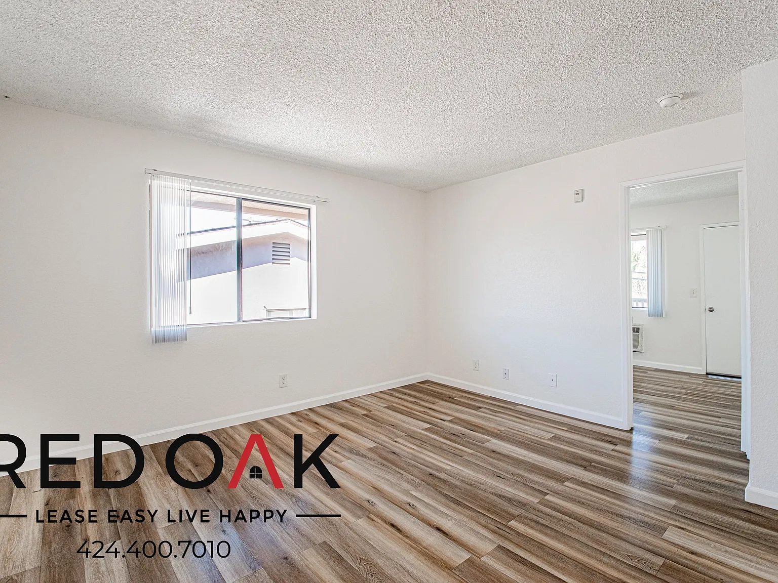 ~Low Deposit~ Open 1-Bed With Balcony, On-Site Laundry And Parking Included In The Heart Of Easts... — Photo 4