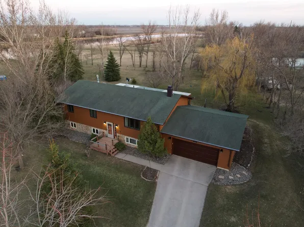 5606 53rd Ave N, Harwood, ND 58042