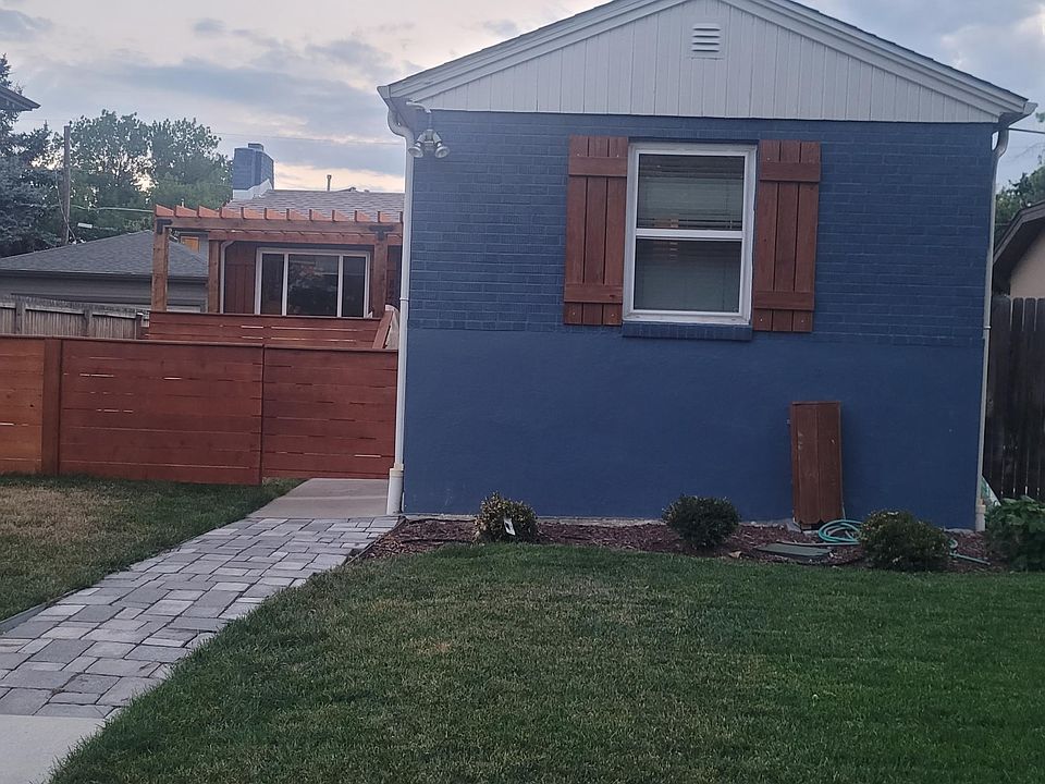 1st image of 821 Krameria St