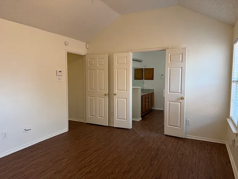 917 Dawson St — Photo 28