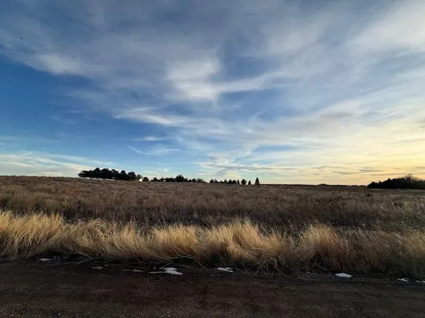 1898 Wildflower Ln, Liberal, KS 67901