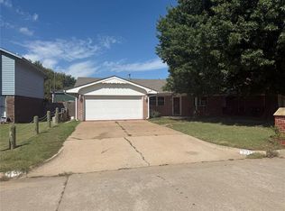 7917 NW 40th St, Bethany, OK 73008