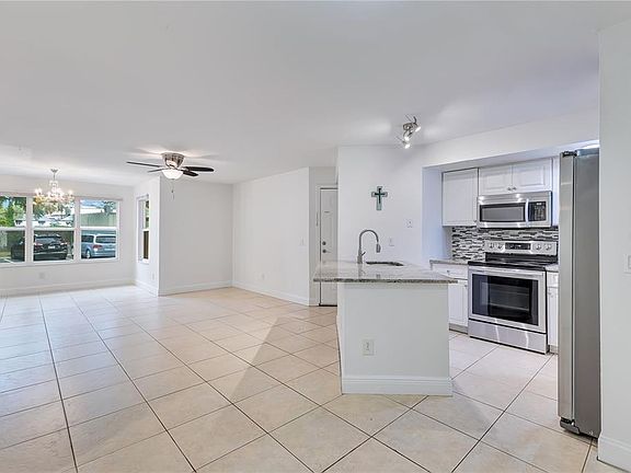 3rd image of 4540 Commander Dr APT 2218