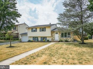 341 Lakeview Dr, Hammonton, NJ 08037