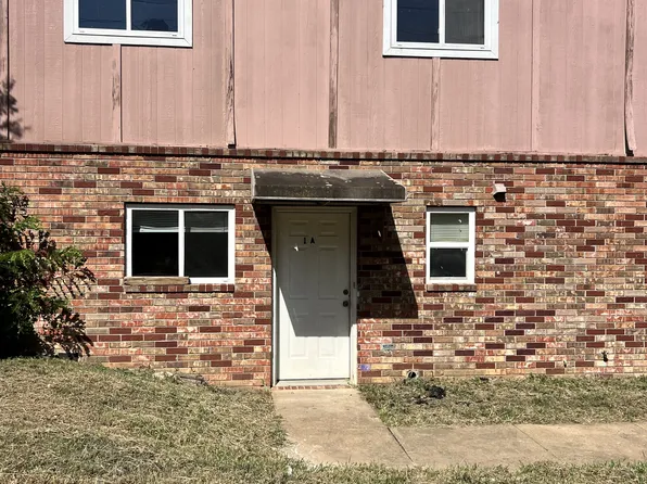2401 W Main St, Clarksville, AR