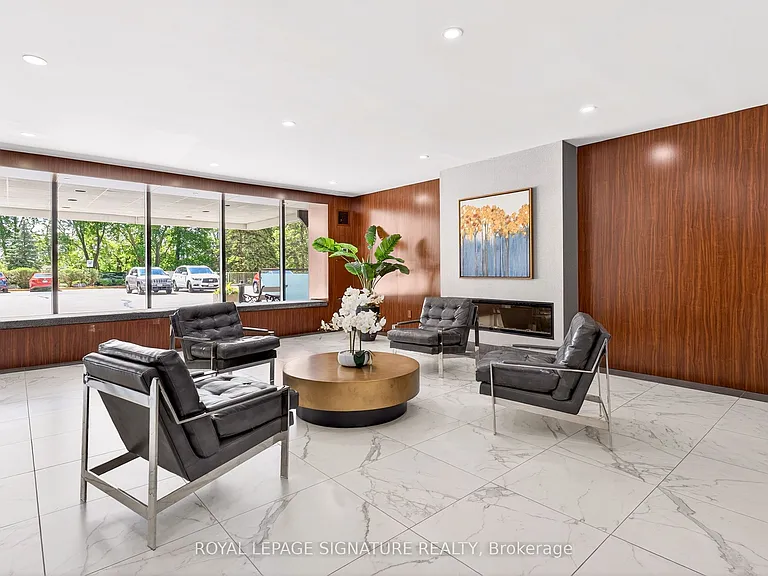 60 Inverlochy Blvd #309 — Photo 22