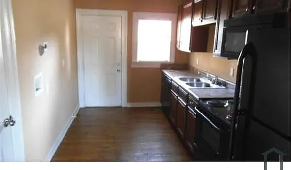 595 Colonial Cir SE #1 — Photo 5