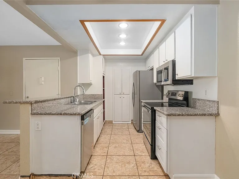 3535 Banbury Dr #119 — Photo 8