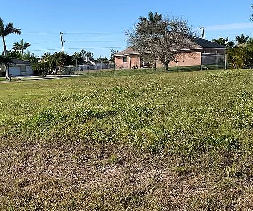 4th image of 3809 SW 1st Ter