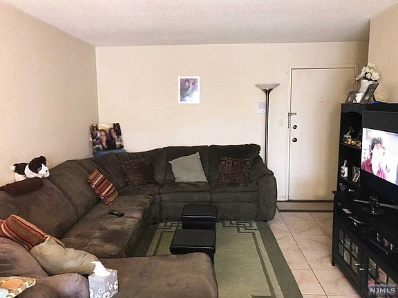 3rd image of 22-28 Belmont Ave