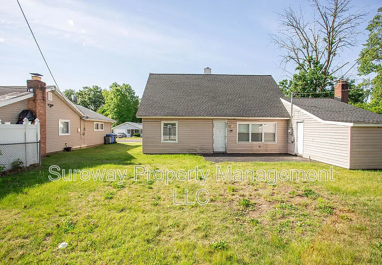 11 Sedgwick Ln — Photo 33