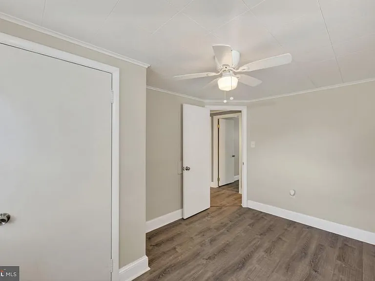 135 Keswick Ave — Photo 9
