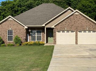 142 Savanna Dr, Killen, AL 35645
