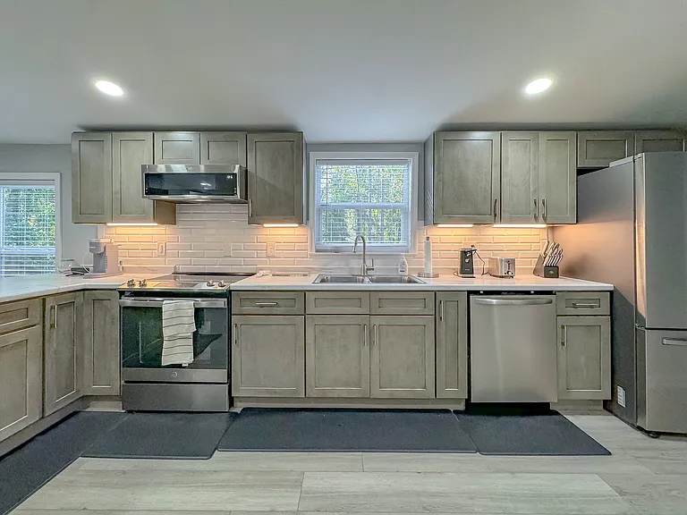 16957 Lake Christiana Ct — Photo 27
