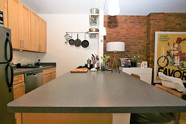 Rented by R New York
