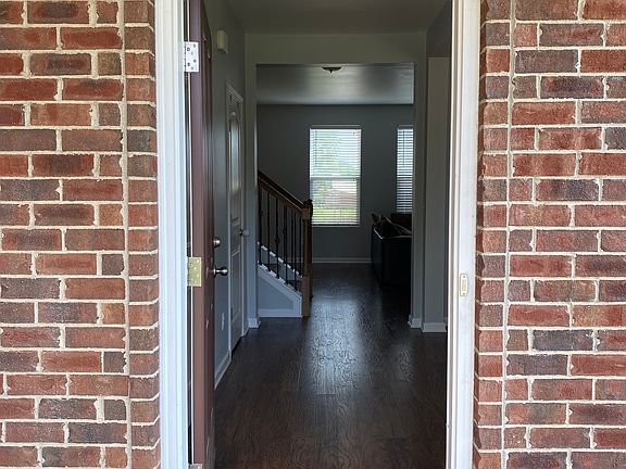 4th image of 2429 Miranda Dr