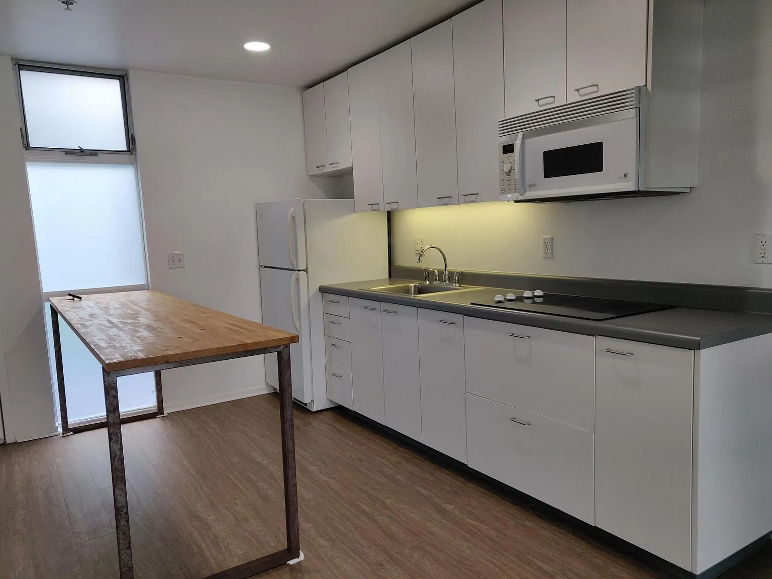 1 bed, 800 sqft, $2,300 — Photo 4