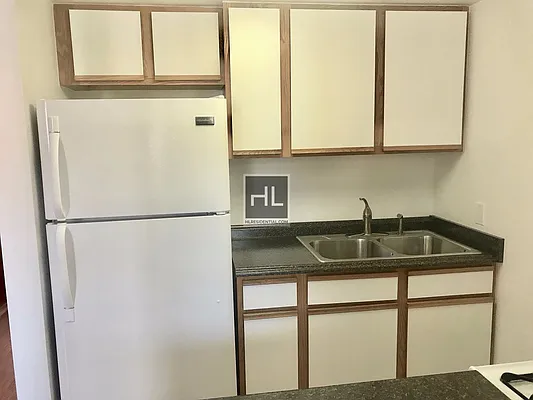 Rented by Highline Residential | media 28