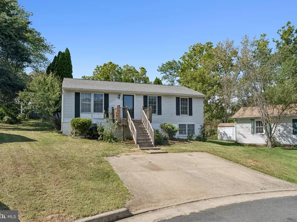 127 Oak View Dr SE, Leesburg, VA 20175