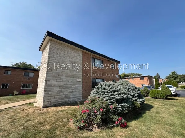 324 Wilson Ave #F, West Chicago, IL 60185