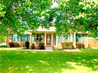 813 Southwoods Dr, Smyrna, TN 37167