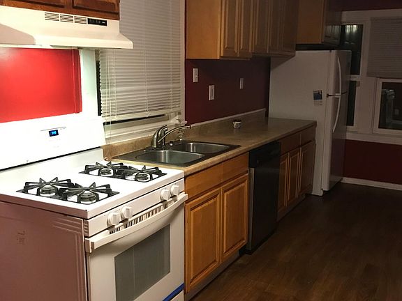 3rd image of 143 Station Ave