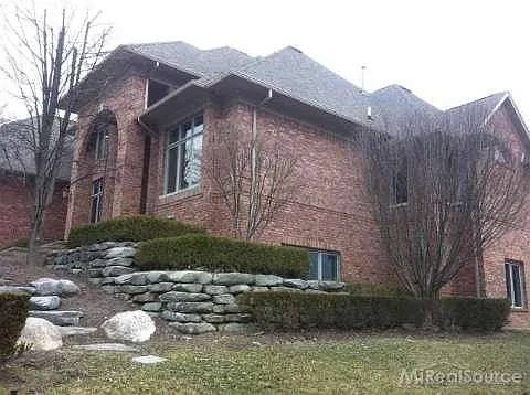 4998 Brookside Ln photo 1