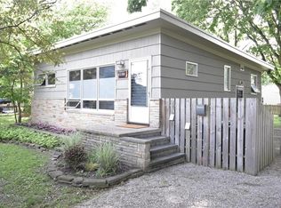4198 W 220th St, Fairview Park, OH