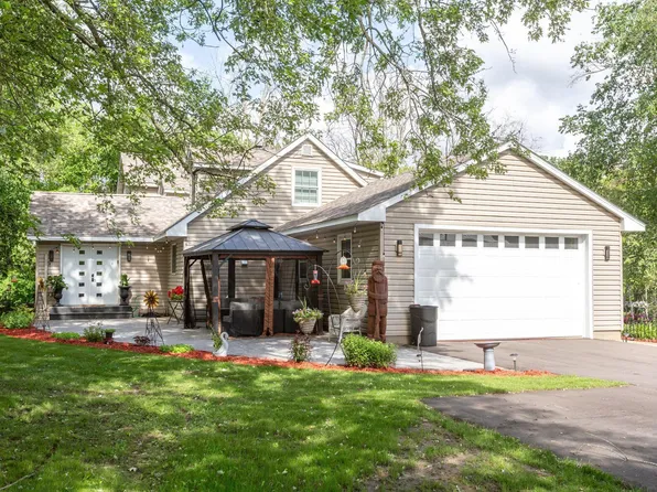 2172 Goose Lake Rd, New Richmond, WI 54017