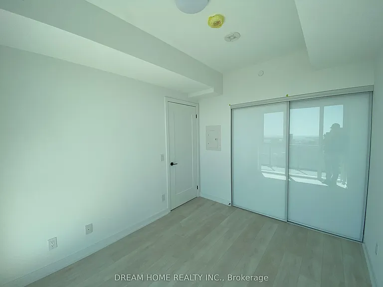 5 Defries St #911 — Photo 10
