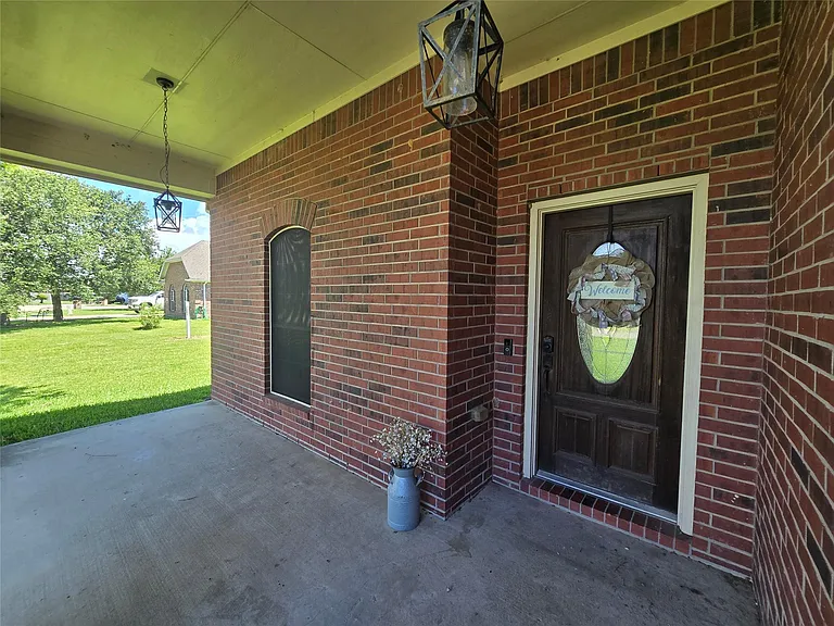 215 Danna St — Photo 3