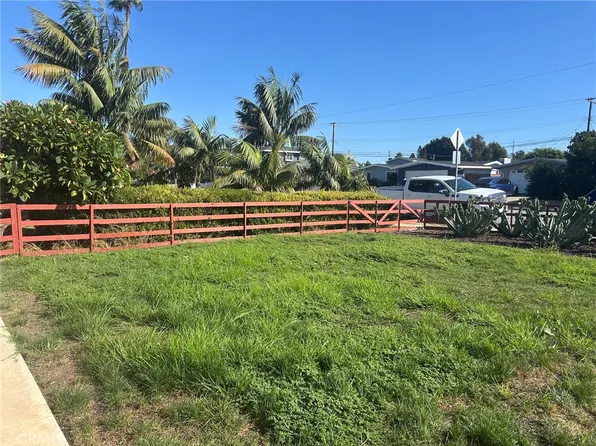 248 Wake Forest Rd, Costa Mesa, CA 92626