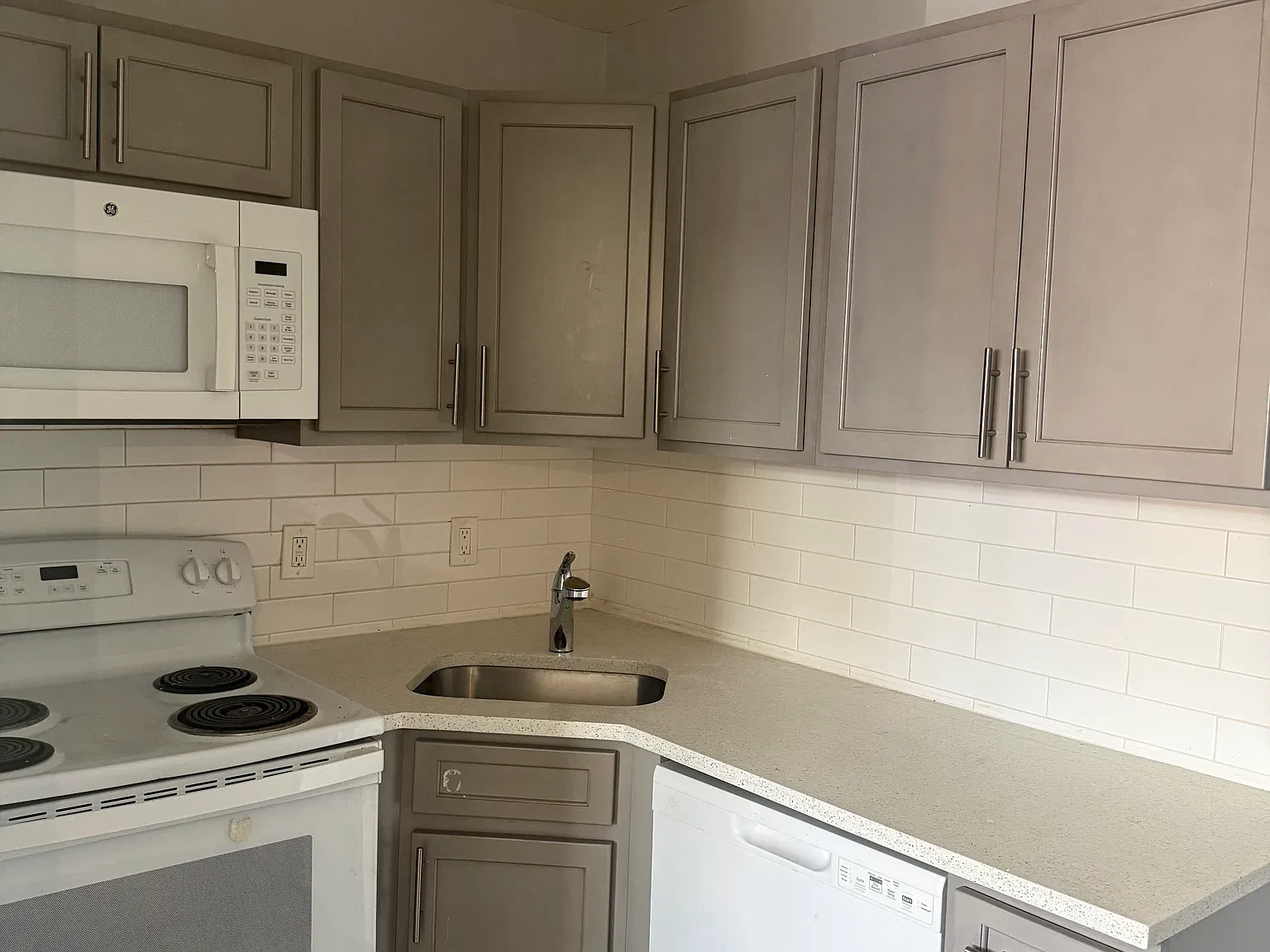 1 bed, $1,595 — Photo 4