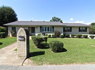 208 Keasler Dr, Paragould, AR 72450