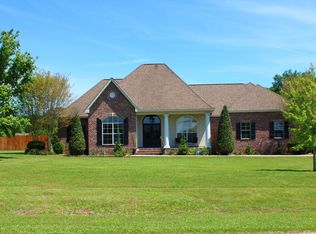 132 Shore Crest Cir, Carriere, MS 39426