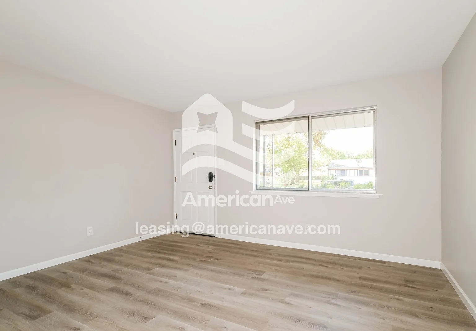3 bed, 1.5 bath, 936 sqft, $1,744 — Photo 4