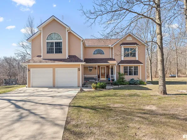 5 Sheridan Dr, Putnam, IL 61560