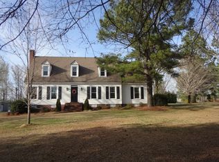 5024 Pridgen Rd, Elm City, NC 27822