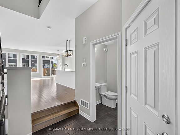 4th image of 136 Lavatera St