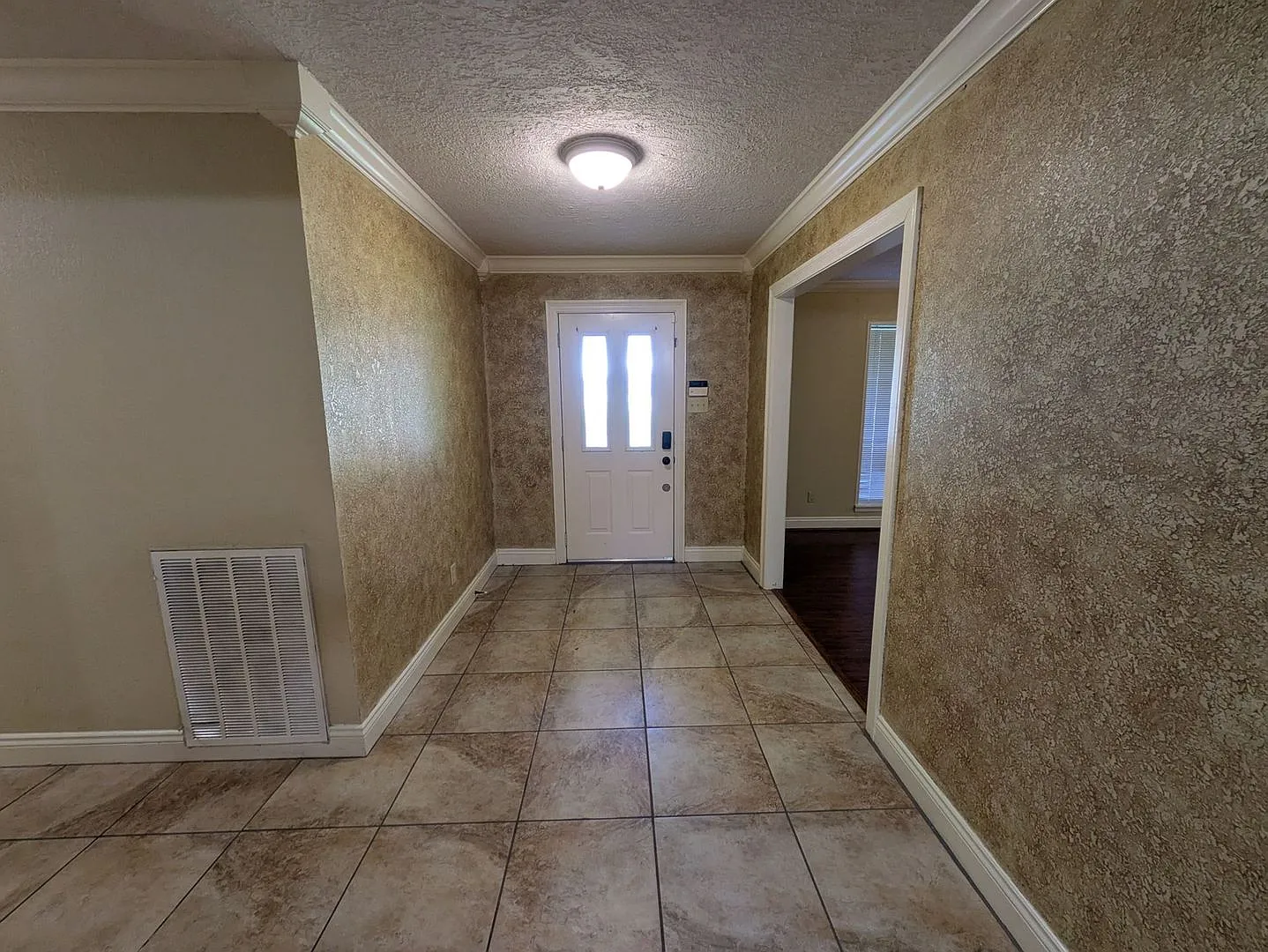 **M-I Special: $200 off 1st Mo.** 790 Norwood Dr., Beaumont, TX 77706 — Photo 3