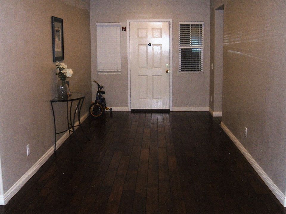 Entry to sitting area
