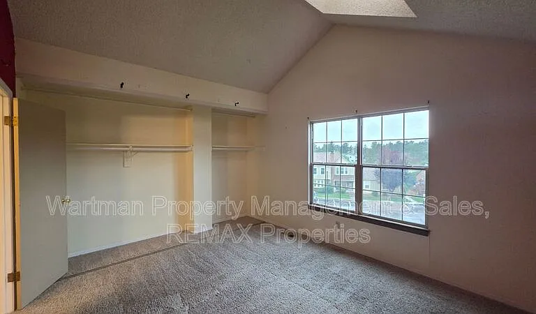 6818 Ravencrest Dr — Photo 10