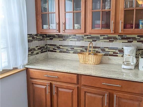 3rd image of 10706 Edgepark Dr