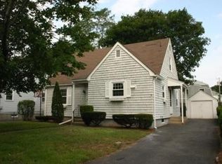 19 Farnum St, Pawtucket, RI 02861